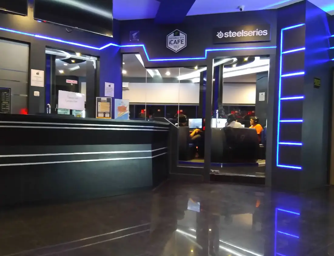 Изображение клуба Poseidon Internet Cafe № 1