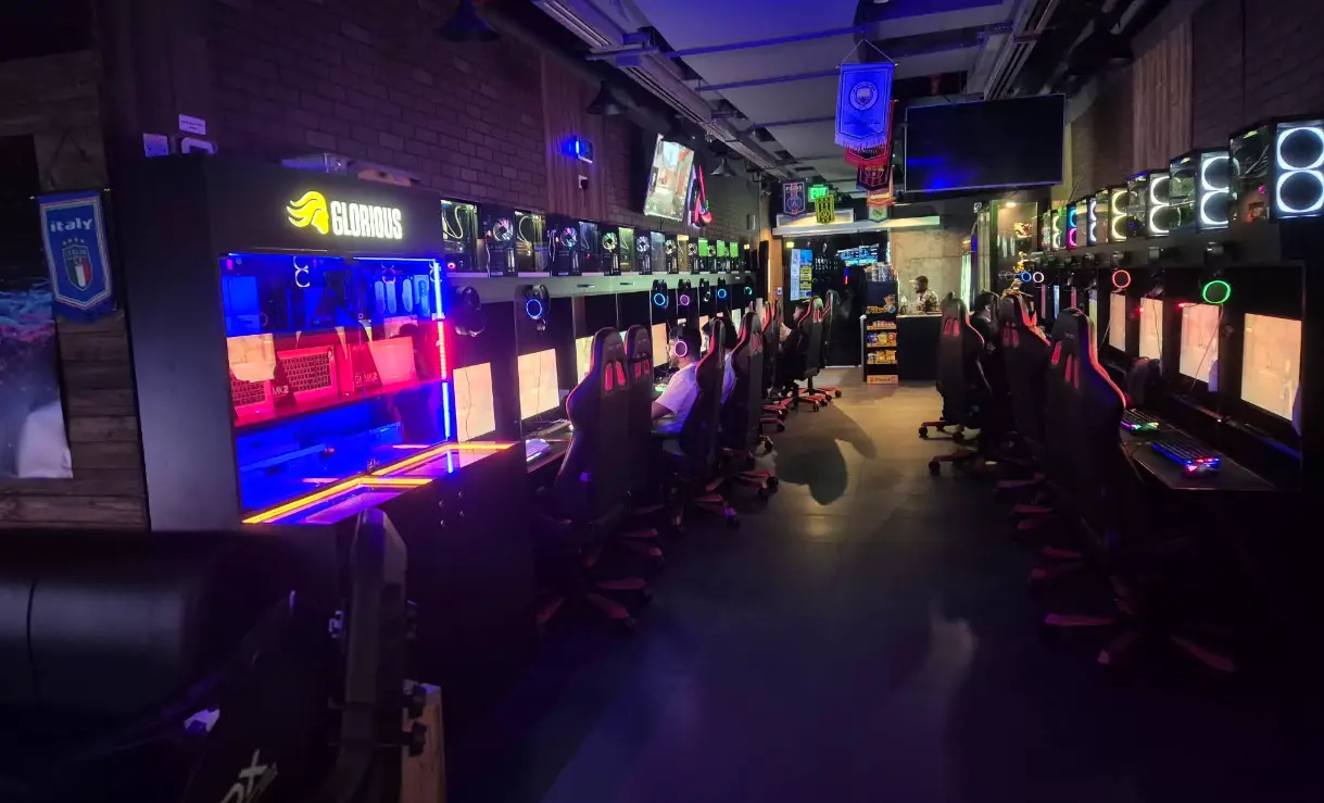 Изображение клуба Gamers Lounge № 1