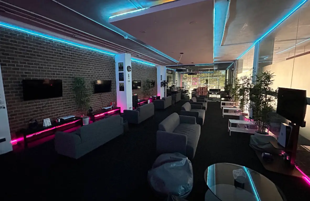 Изображение клуба Bamboo Gaming Center & Bar № 3