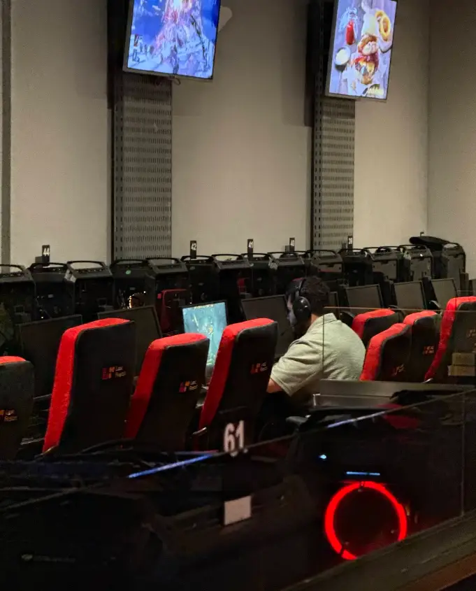 Изображение клуба Last Resort Esports Lounge № 1