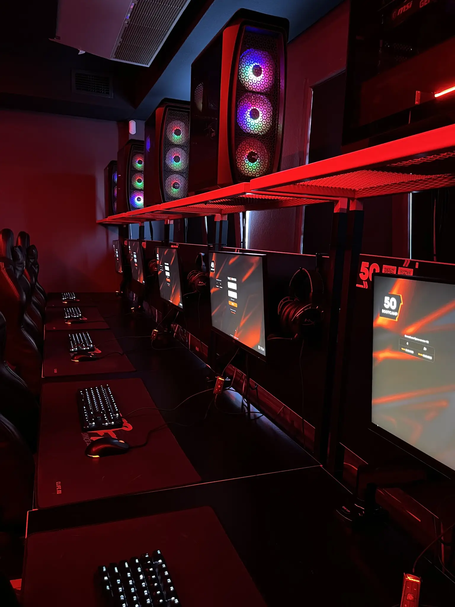 Изображение клуба TRUE GAMERS Екатеринбург Попова № 8