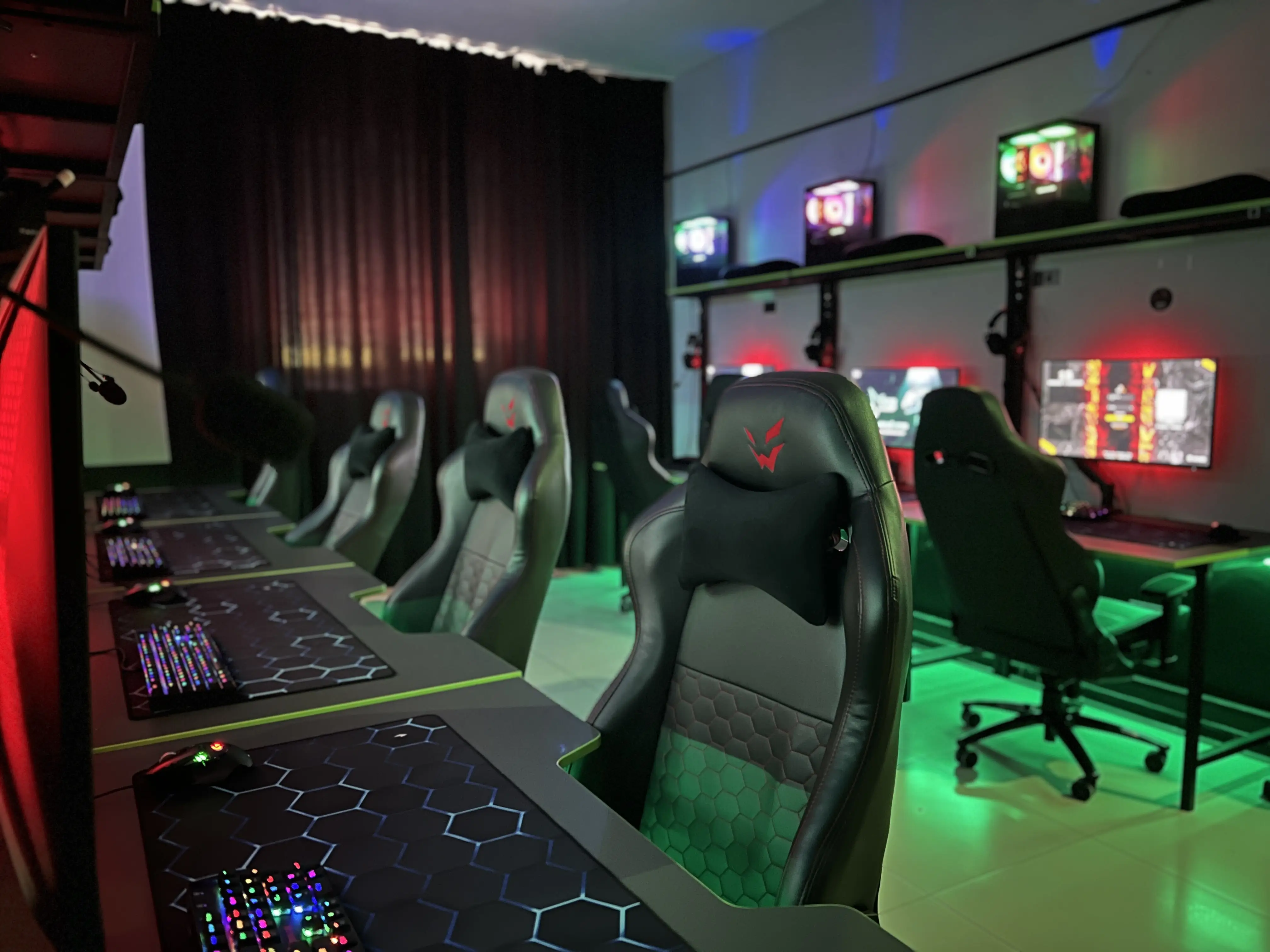 Изображение клуба STARSHIP № 3