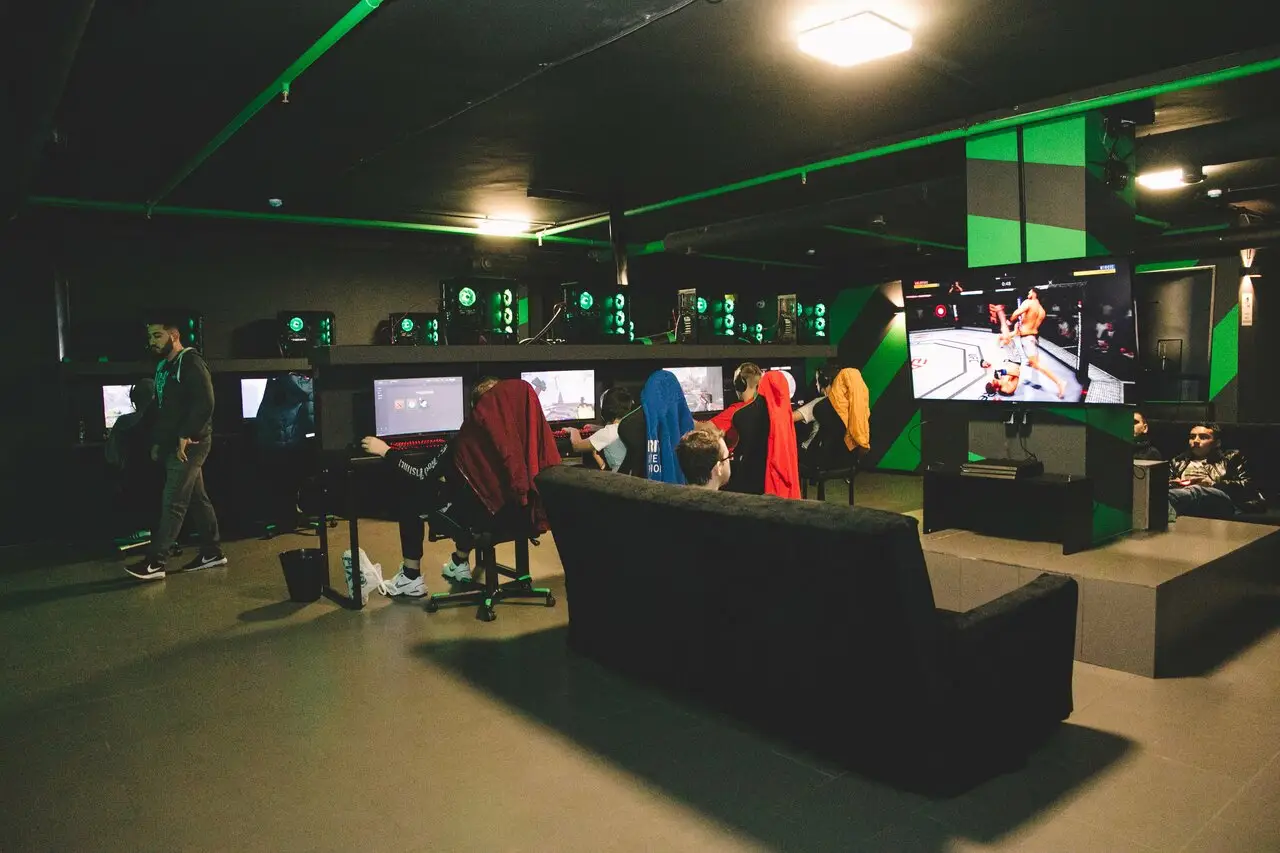 Изображение клуба Black Hornets NEO № 6