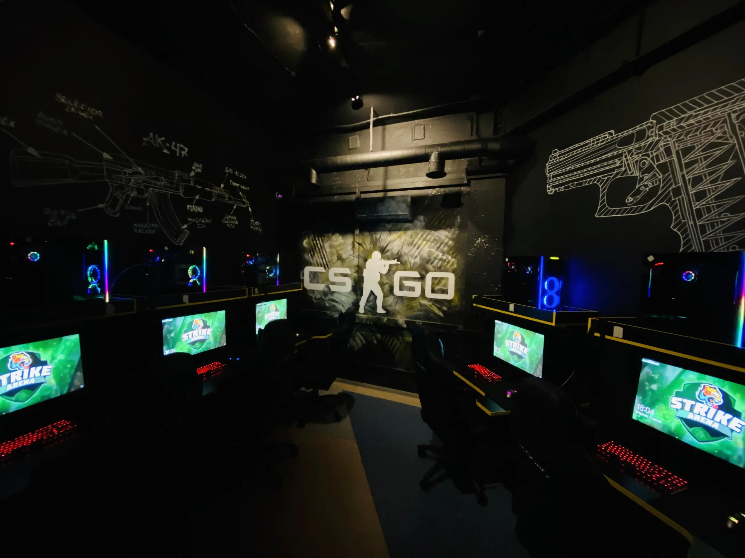 Cs club. Страйк Арена Тольятти. Кибер Арена. Страйк Арена. Strike Arena.