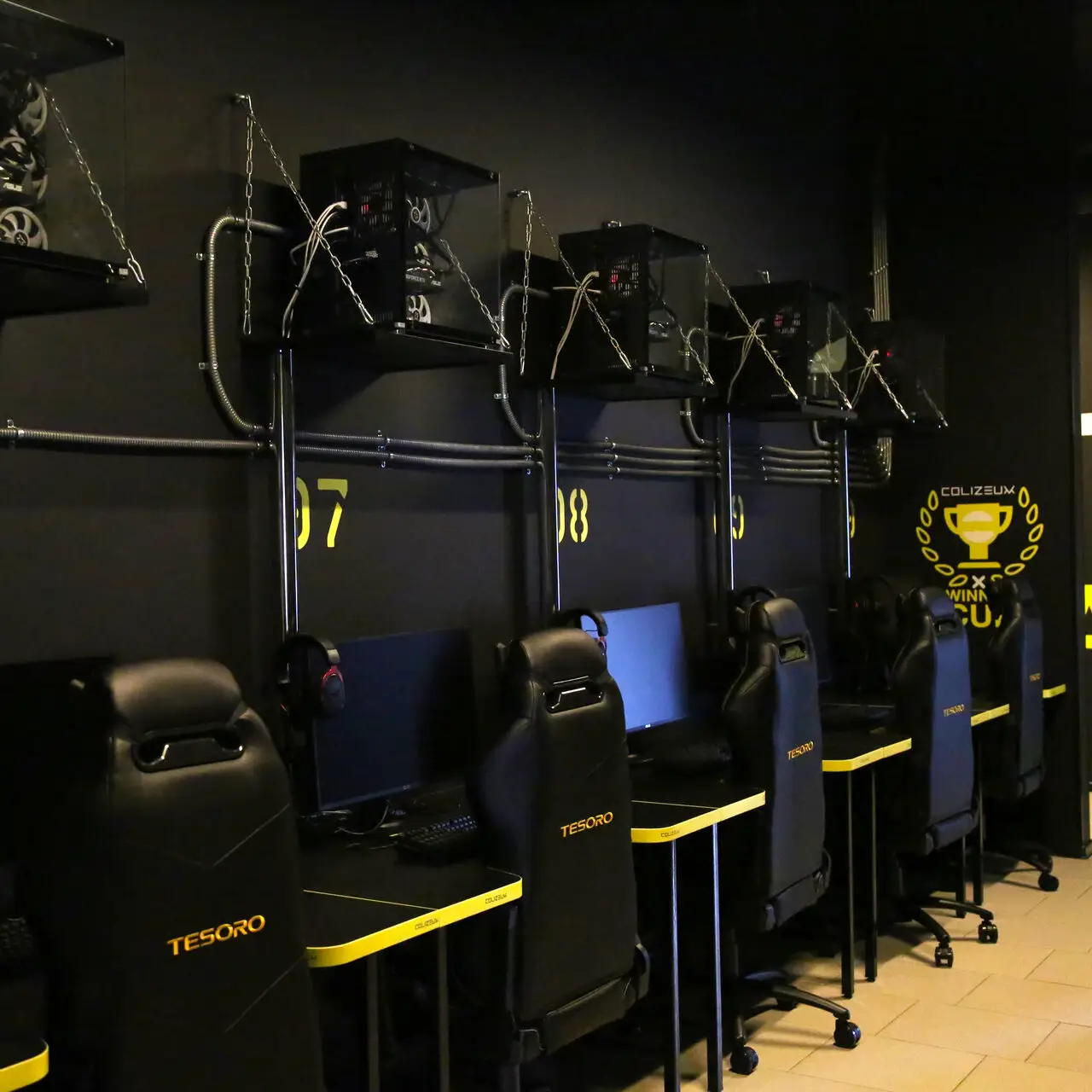 Изображение клуба COLIZEUM на Островского № 9