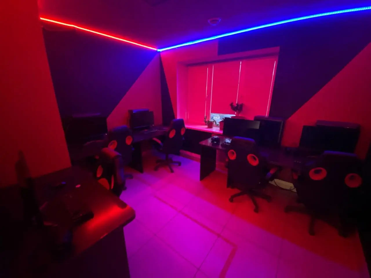 Изображение клуба ZEUS на Московском № 1