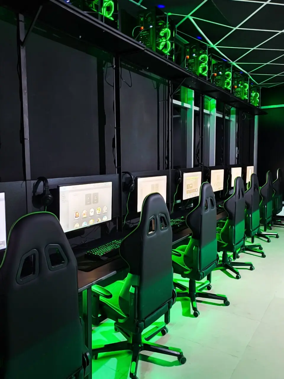 Изображение клуба R1 центр киберспорта № 2