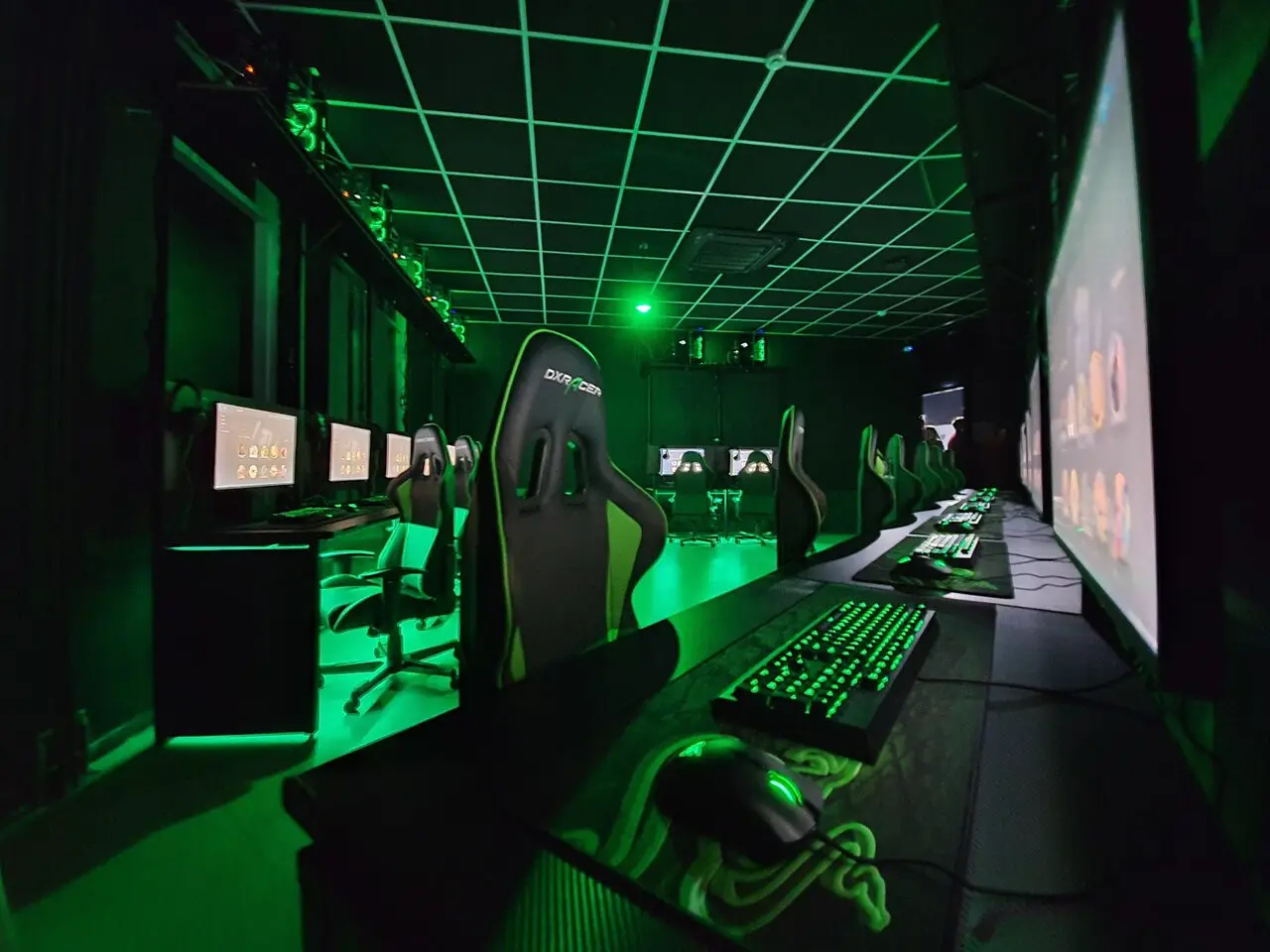 Изображение клуба R1 центр киберспорта № 3