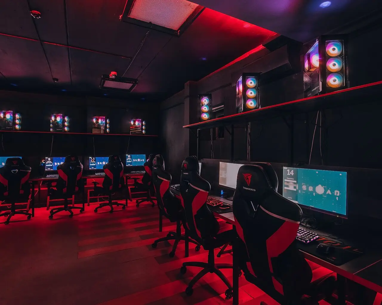 Изображение клуба Squad № 3