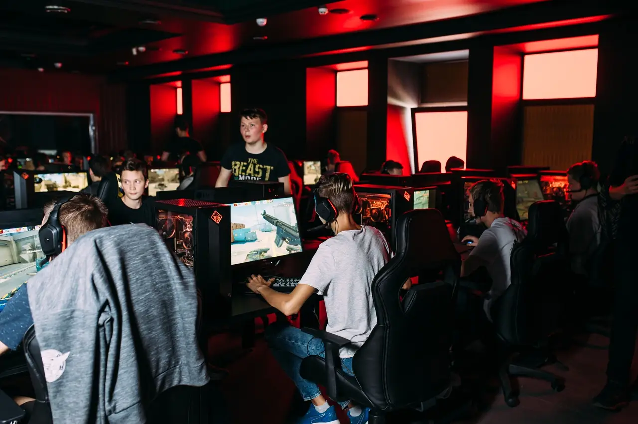 Изображение клуба Winstrike Arena на Трёхсвятской № 3