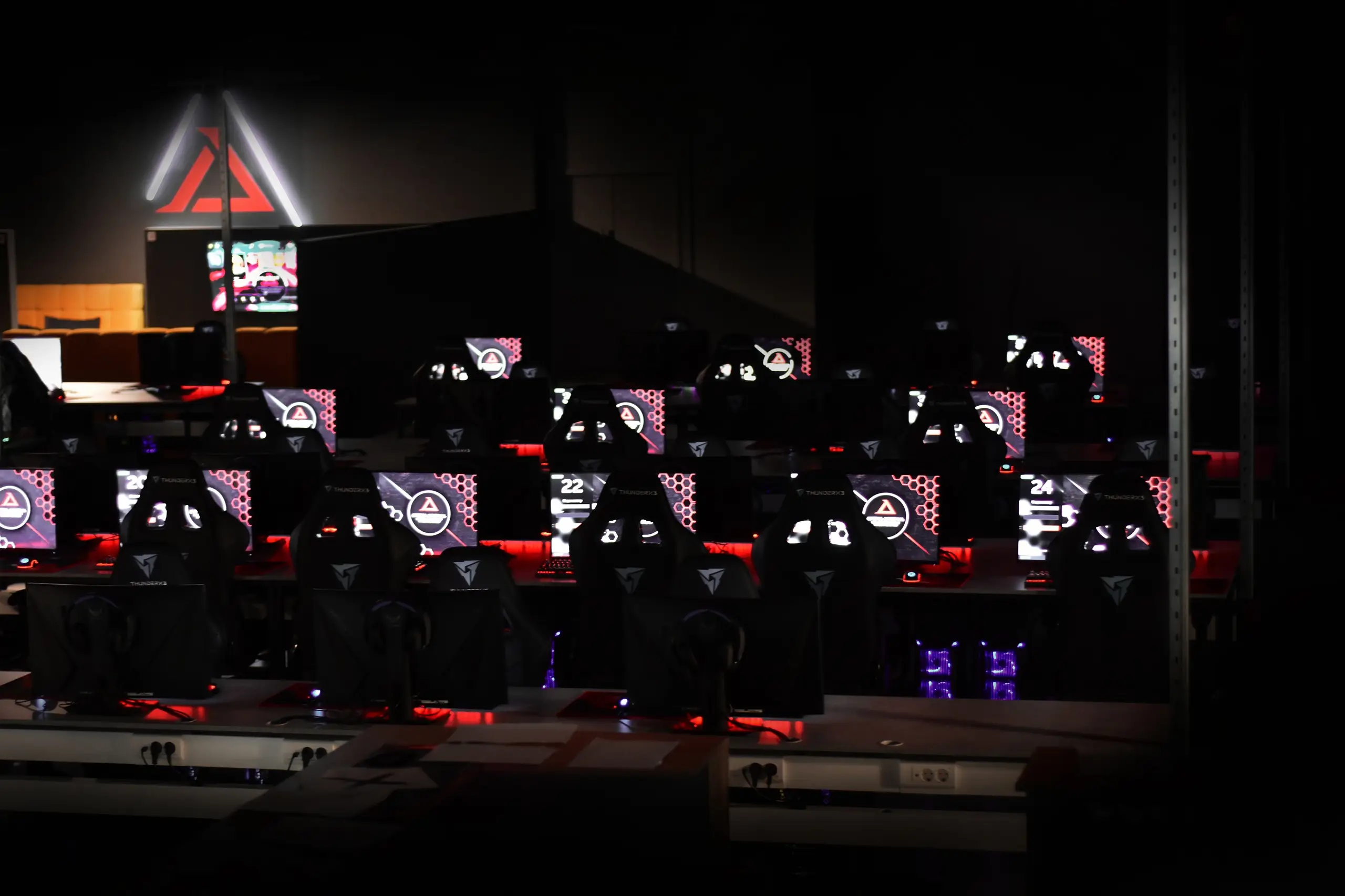 Изображение клуба Arena Arsenal на Суворова № 3