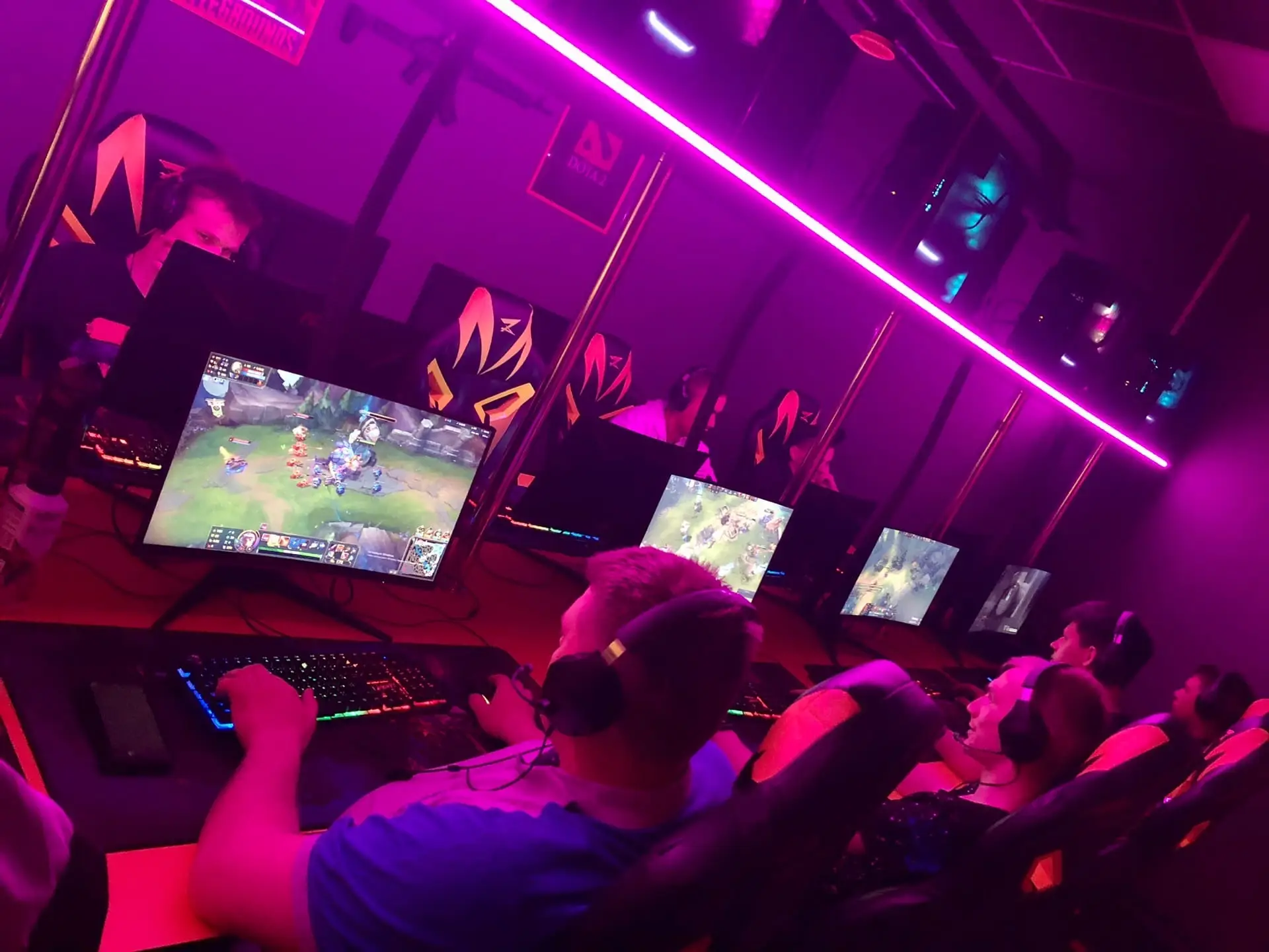 Изображение клуба ZEUS № 7