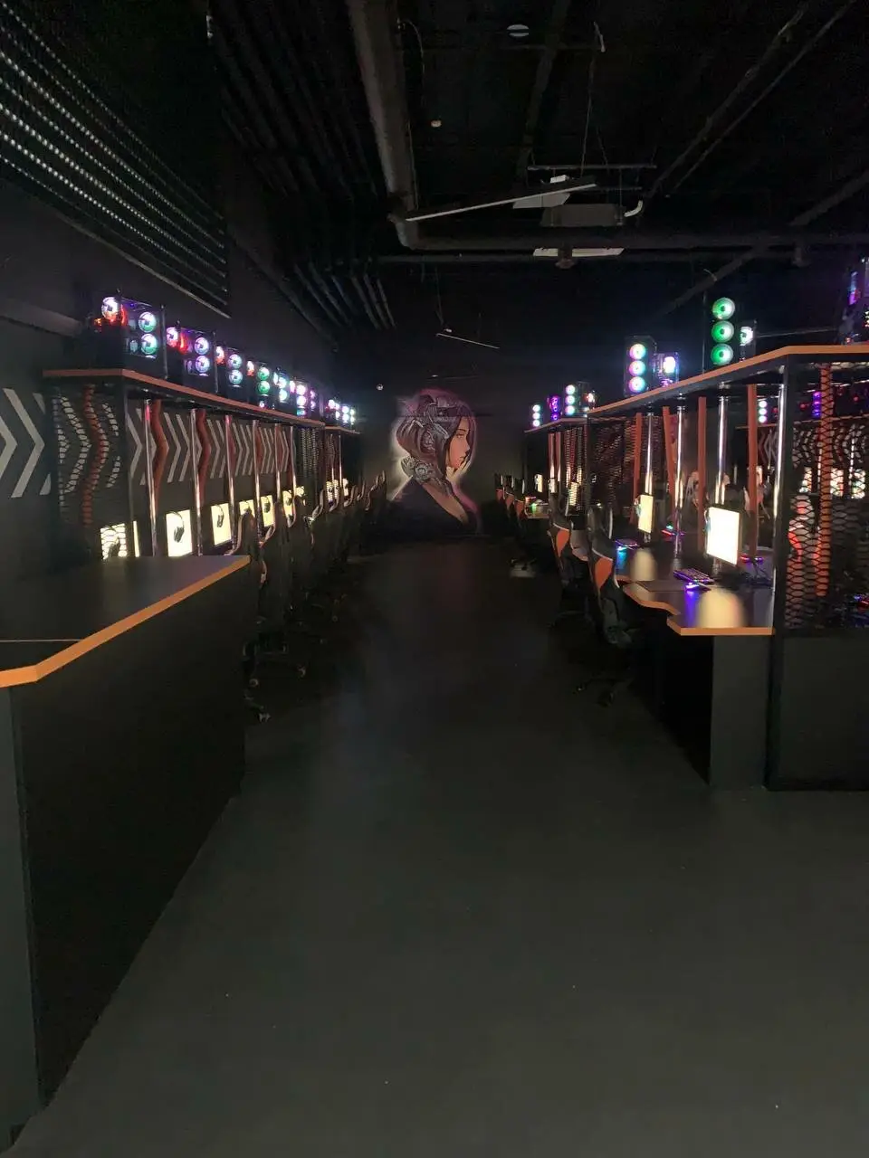 Изображение клуба FeniiiX.GG Arena на Ломоносова № 6