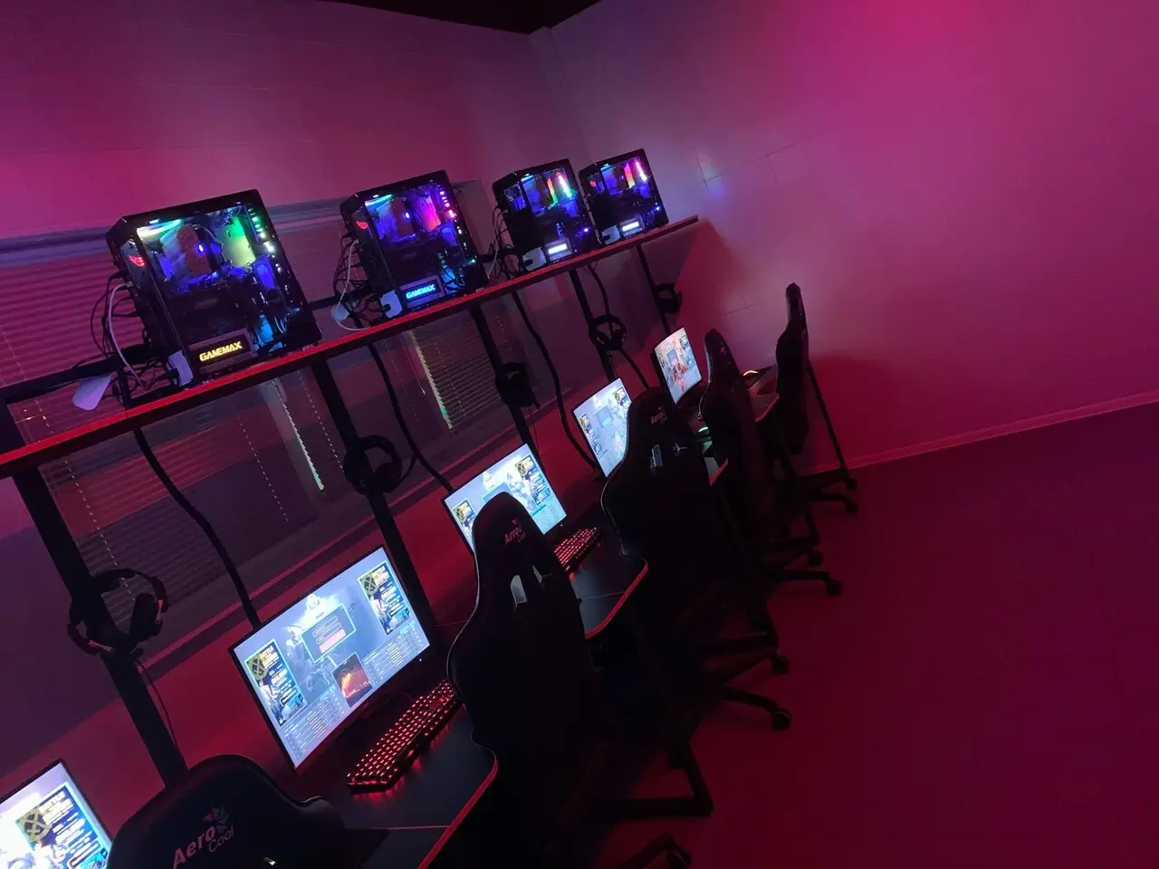 Изображение клуба TEvent Cyber Arena на Ульянова № 2