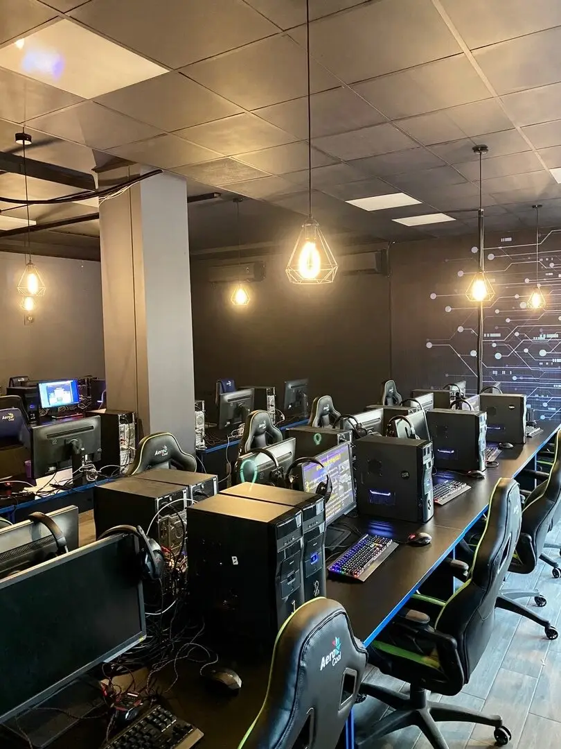 Изображение клуба Vonline на Калинина № 2