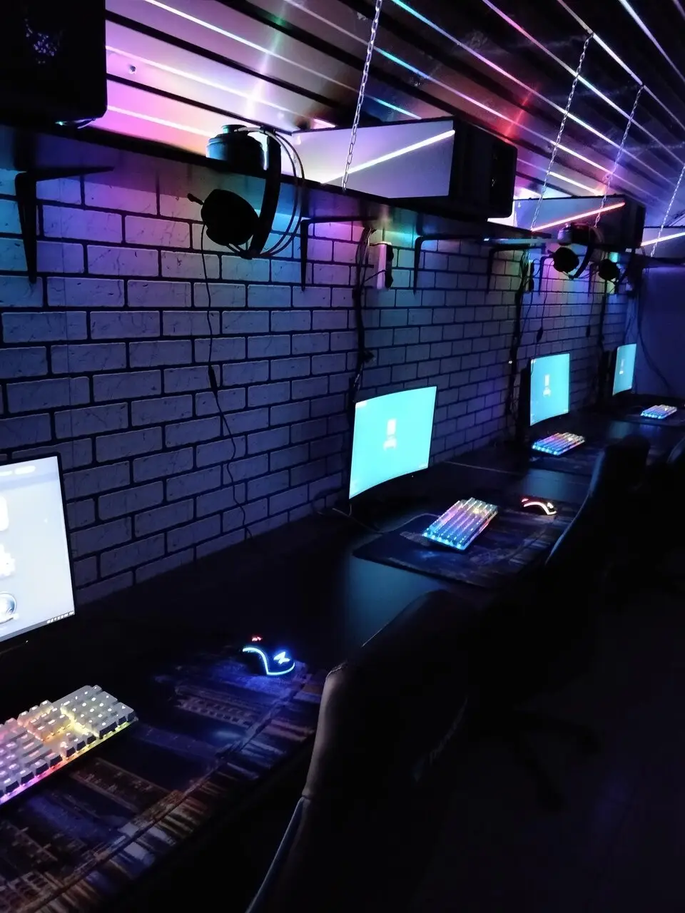 Изображение клуба G point на Ньютона № 2