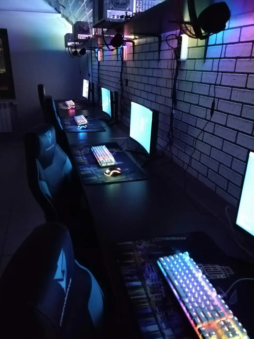 Изображение клуба G point на Ньютона № 3