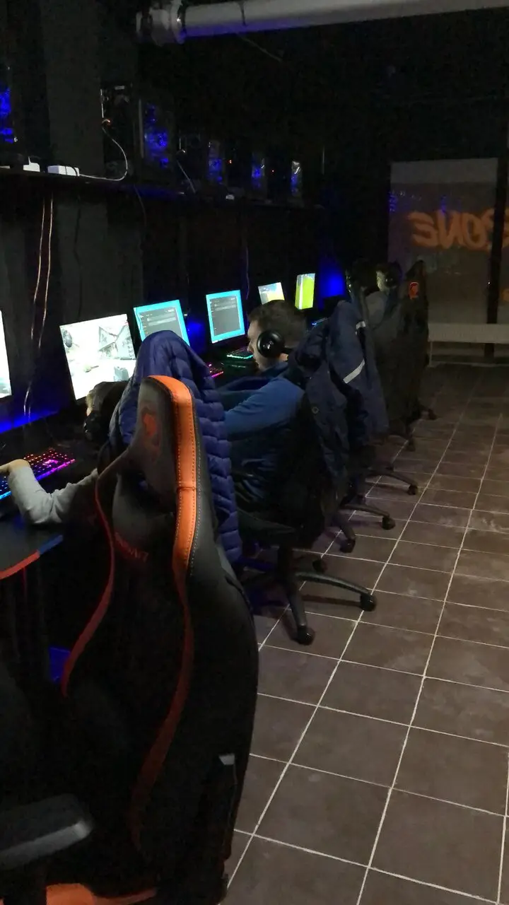 Изображение клуба CyberThrone № 9