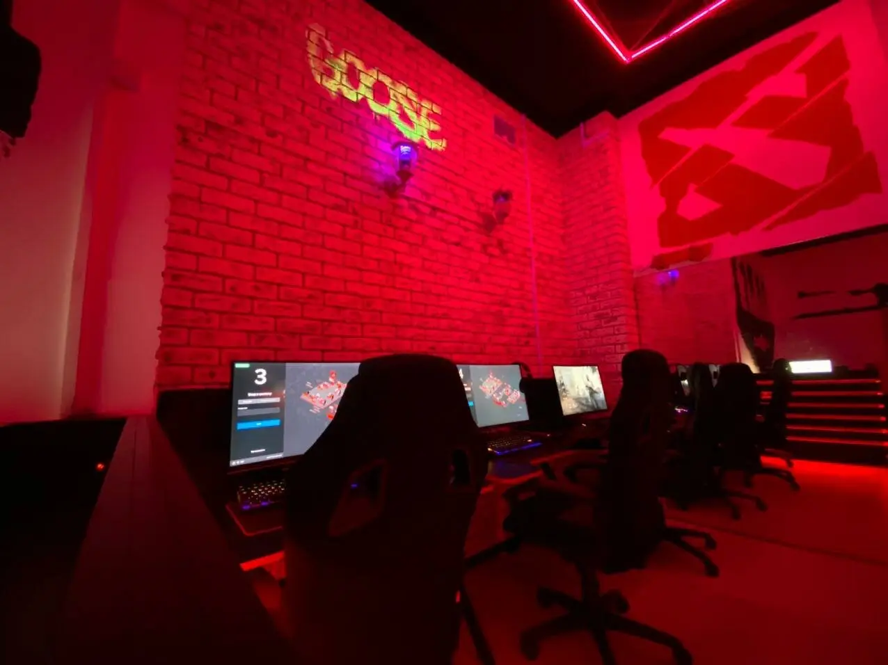 Изображение клуба Goose Cyberclub № 7