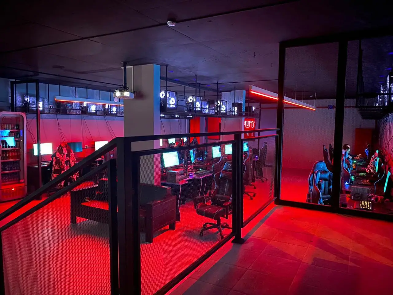 Изображение клуба CYBER PLACE на Менделеева № 1