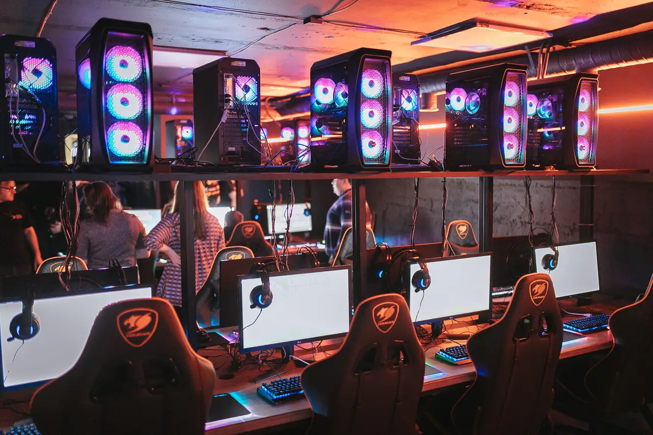 Изображение клуба United Gamers на Депутатской № 4