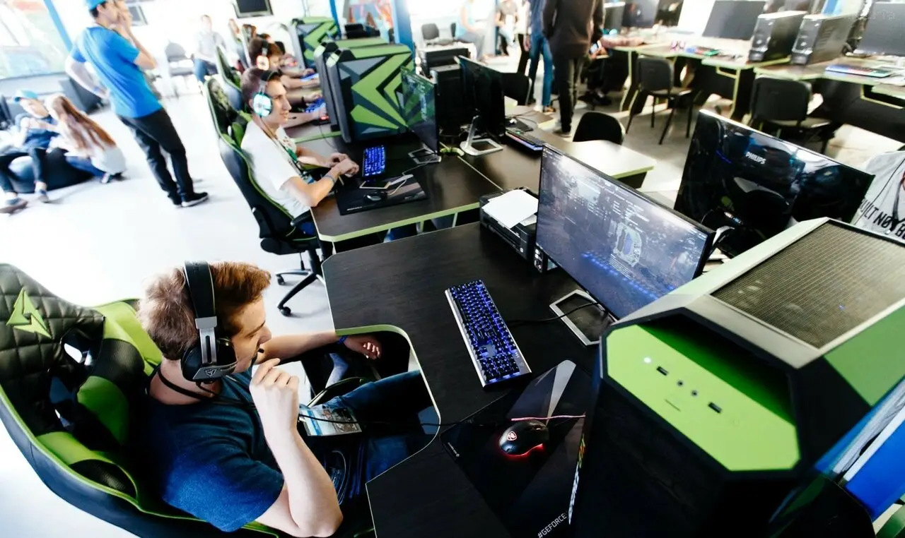 Изображение клуба Кибер @ Арена на Кирова № 2