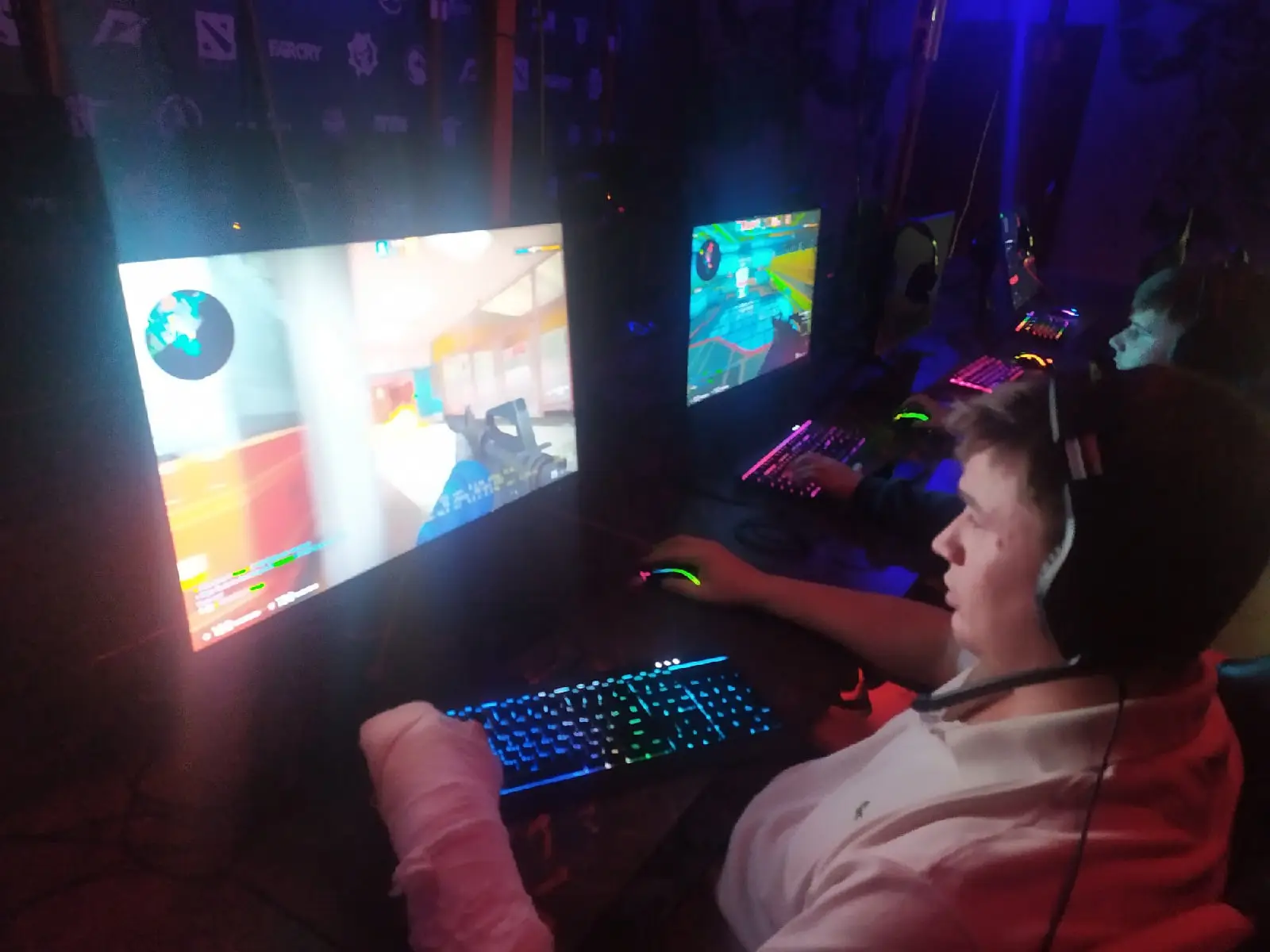 Изображение клуба CYBER BAND № 3