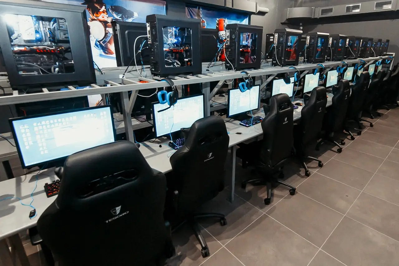 Изображение клуба Poligon "CYBEROMSK" № 8