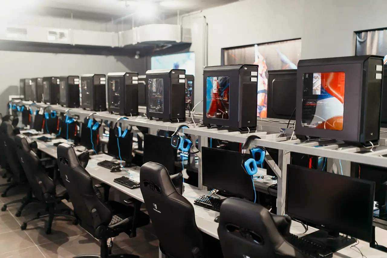 Изображение клуба Poligon "CYBEROMSK" № 7