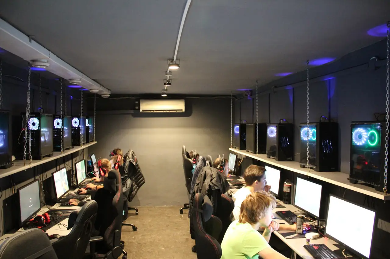 Изображение клуба Qwerty № 7