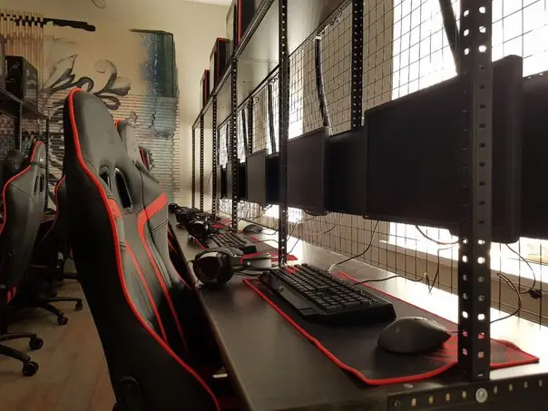 Изображение клуба Black Hole на улице Роз № 4