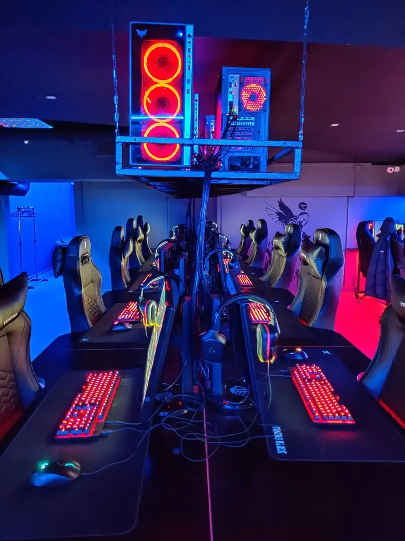 Изображение клуба CyberX на проспекте Октября № 4